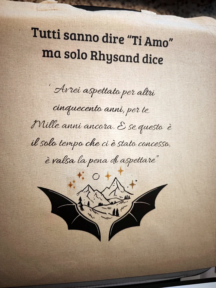 Tote Bag in Cotone “Rhysand Quote” – Edizione Limitata per vere fan di ACOTAR - immagine 2